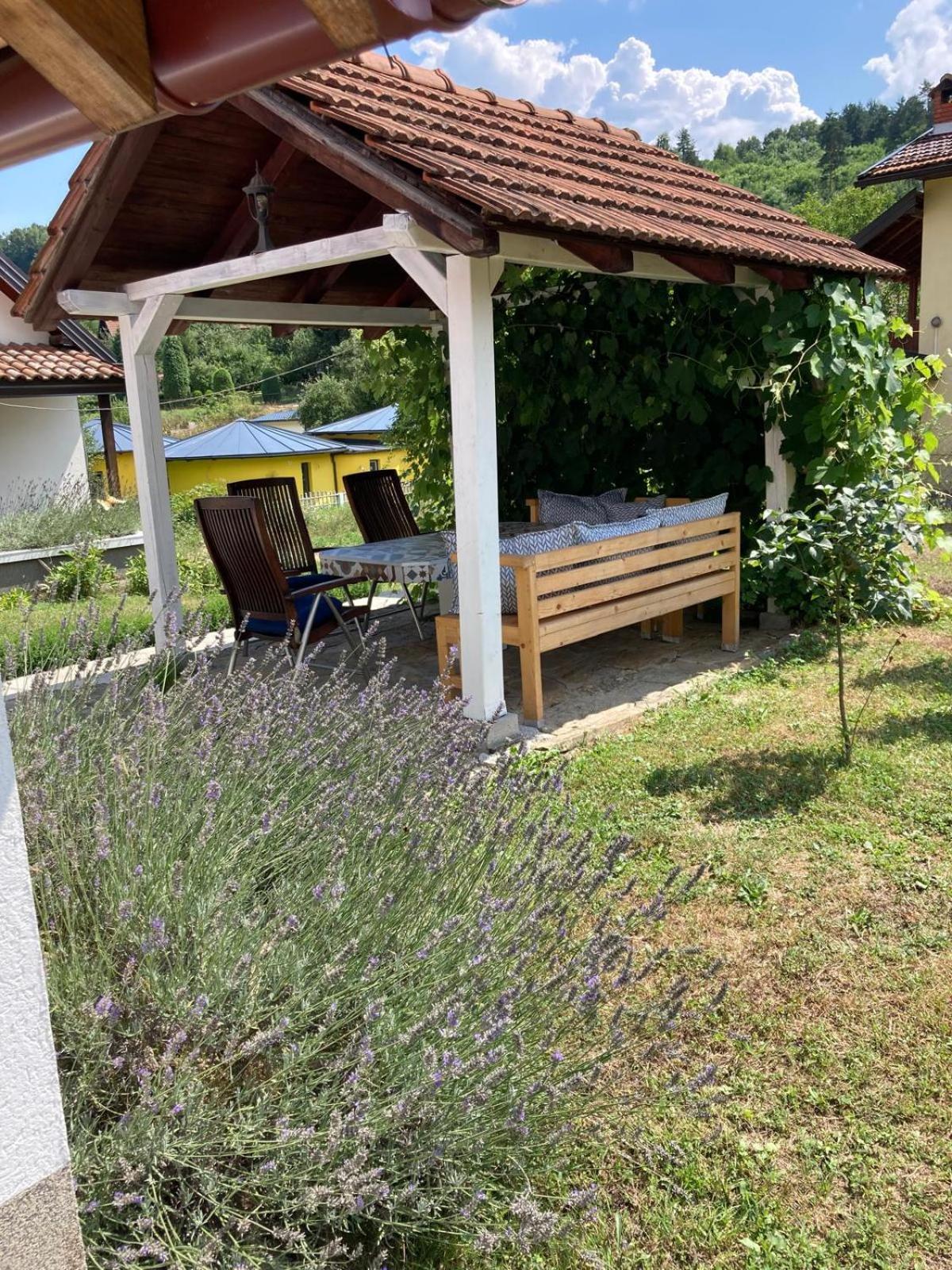 Holiday Home Tunnel Ravne Вісоко Екстер'єр фото